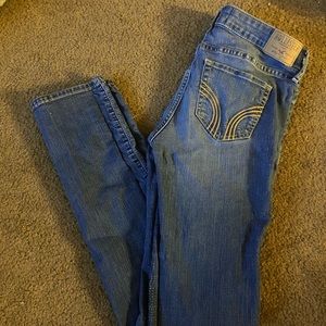 Hollister Jeans. Size 3R
